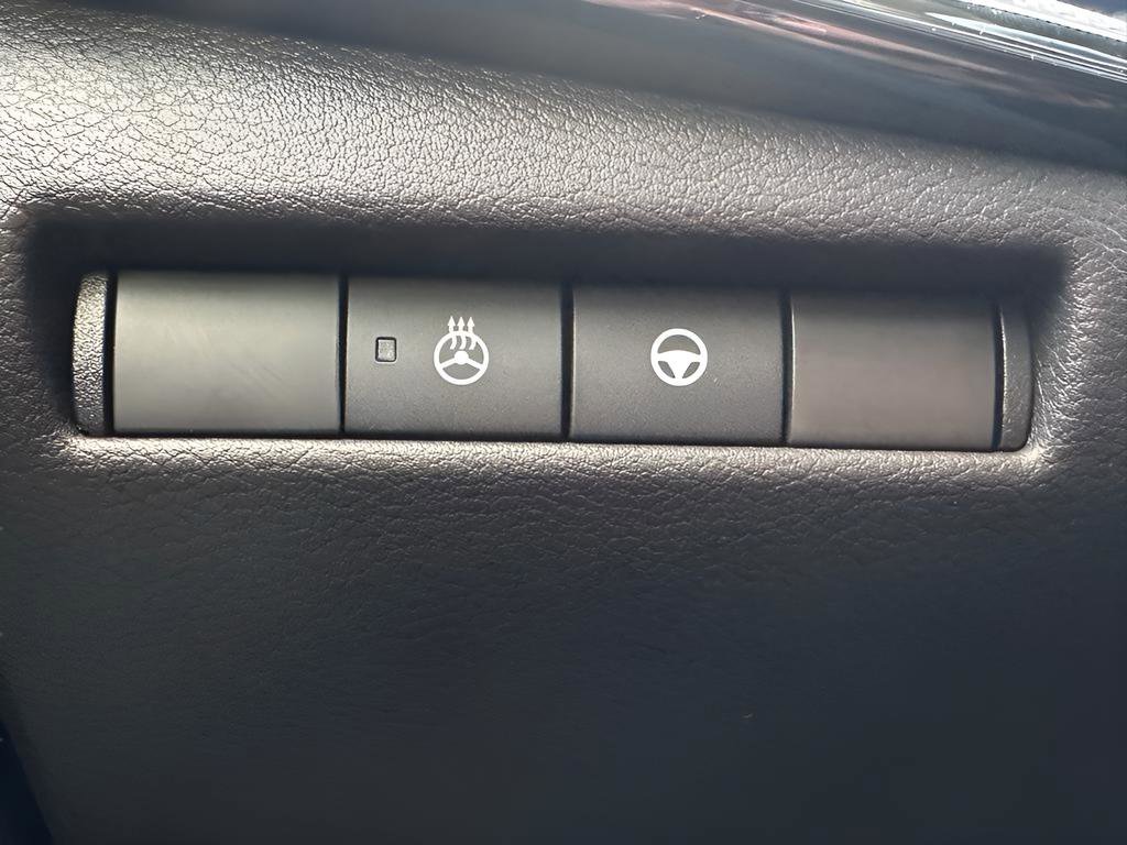 New 2026 Nissan Kicks SR w/ SR Premium Package AWD/4WD image 22