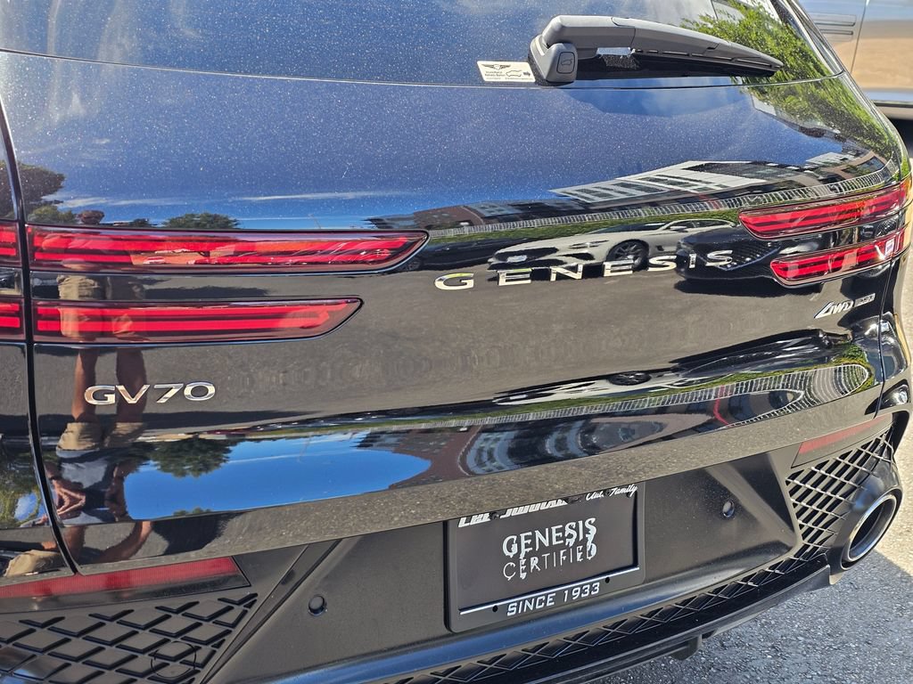 Certified 2025 Genesis GV70 3.5T Sport w/ Sport Prestige Package AWD/4WD image 25