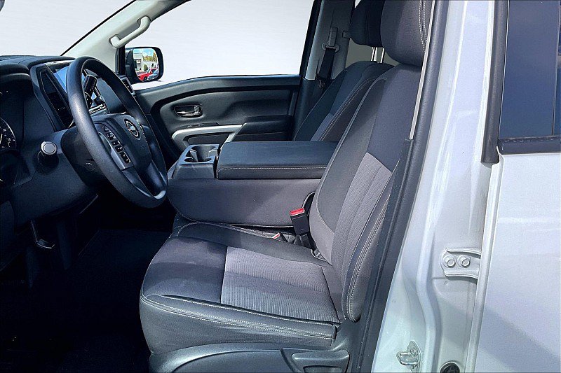 Used 2023 Nissan Titan SV RWD image 27