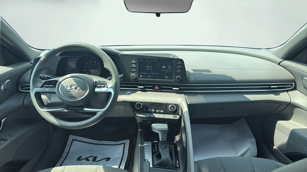 Used 2023 Hyundai Elantra SEL w/ Cargo Package FWD image 17