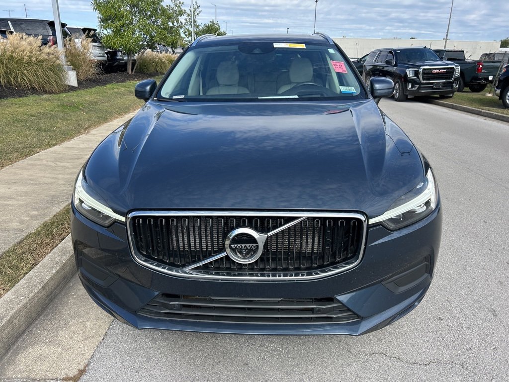 Used 2021 Volvo XC60 T5 Momentum w/ Advanced Package image 2