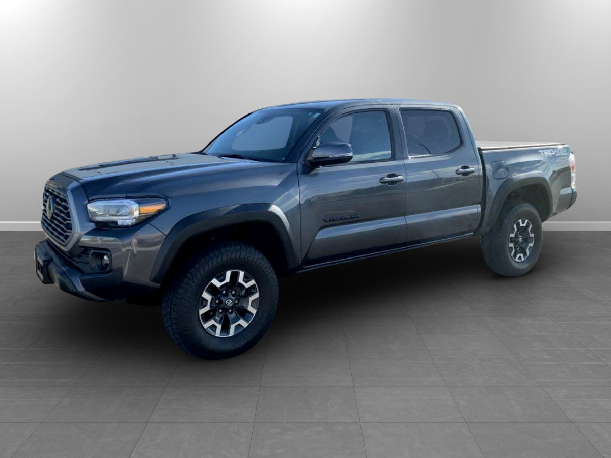 Used 2023 Toyota Tacoma TRD Off-Road w/ Technology Package AWD/4WD image 3