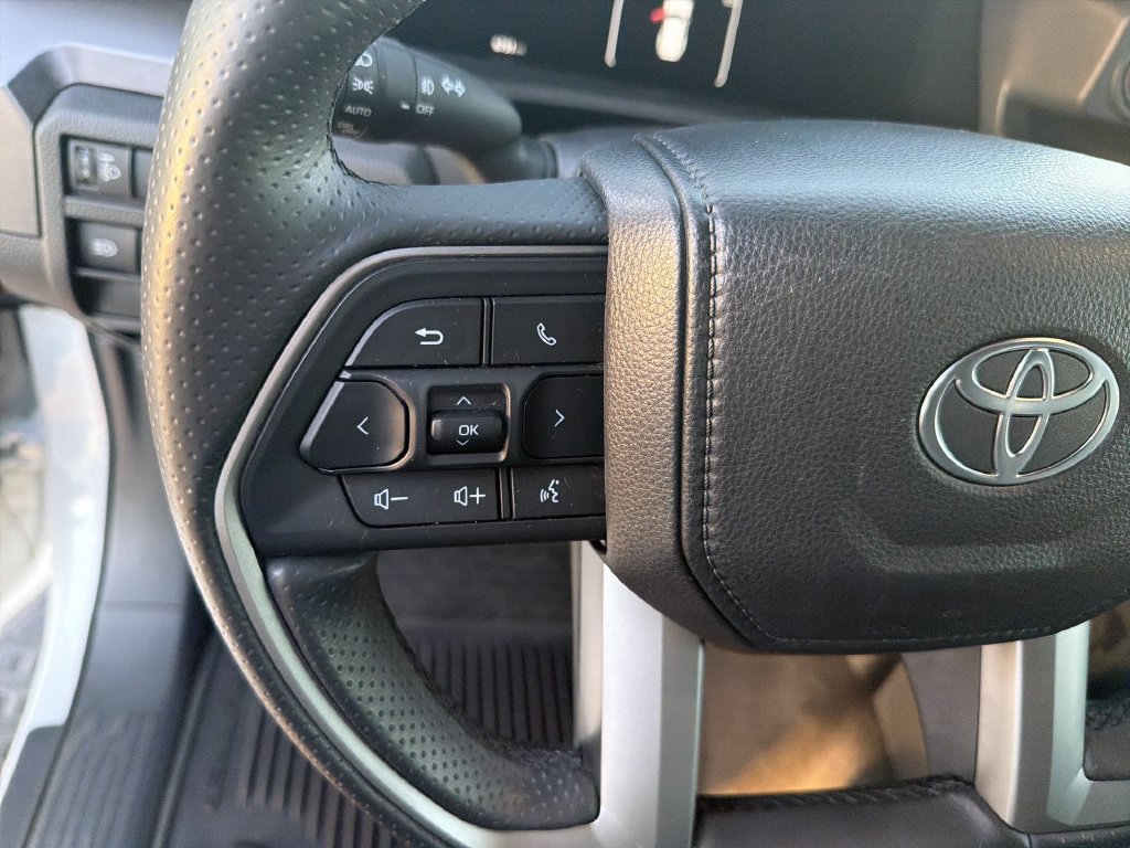 Certified 2025 Toyota 4Runner TRD Off-Road AWD/4WD image 17