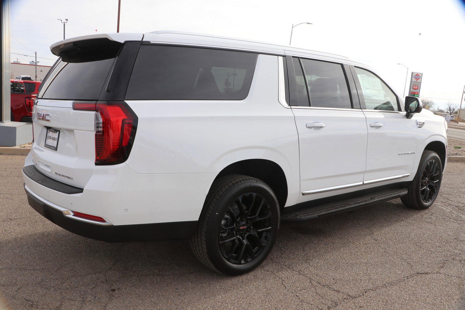 New 2026 GMC Yukon XL Elevation image 7