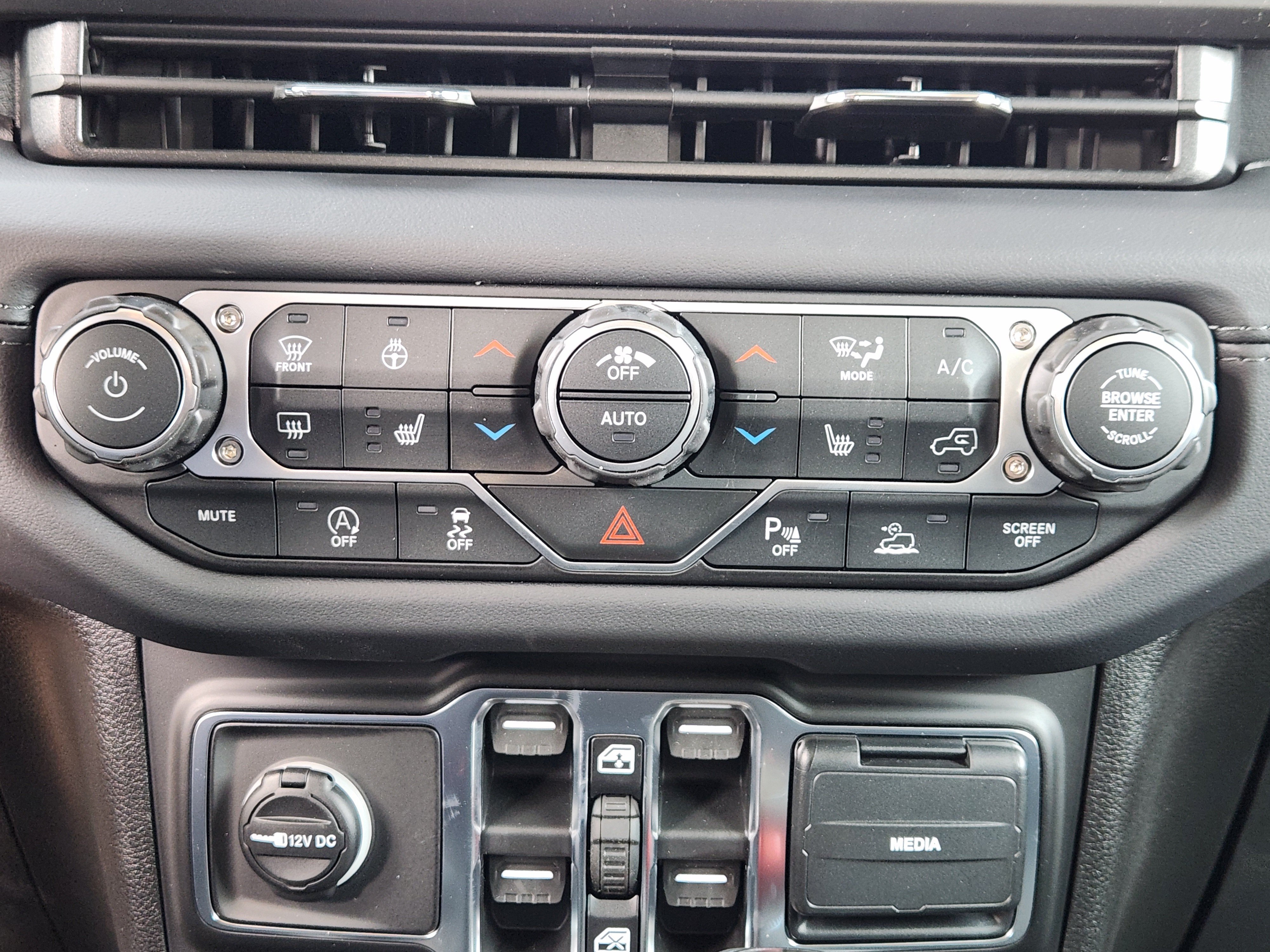 New 2026 Jeep Gladiator Mojave AWD/4WD image 15