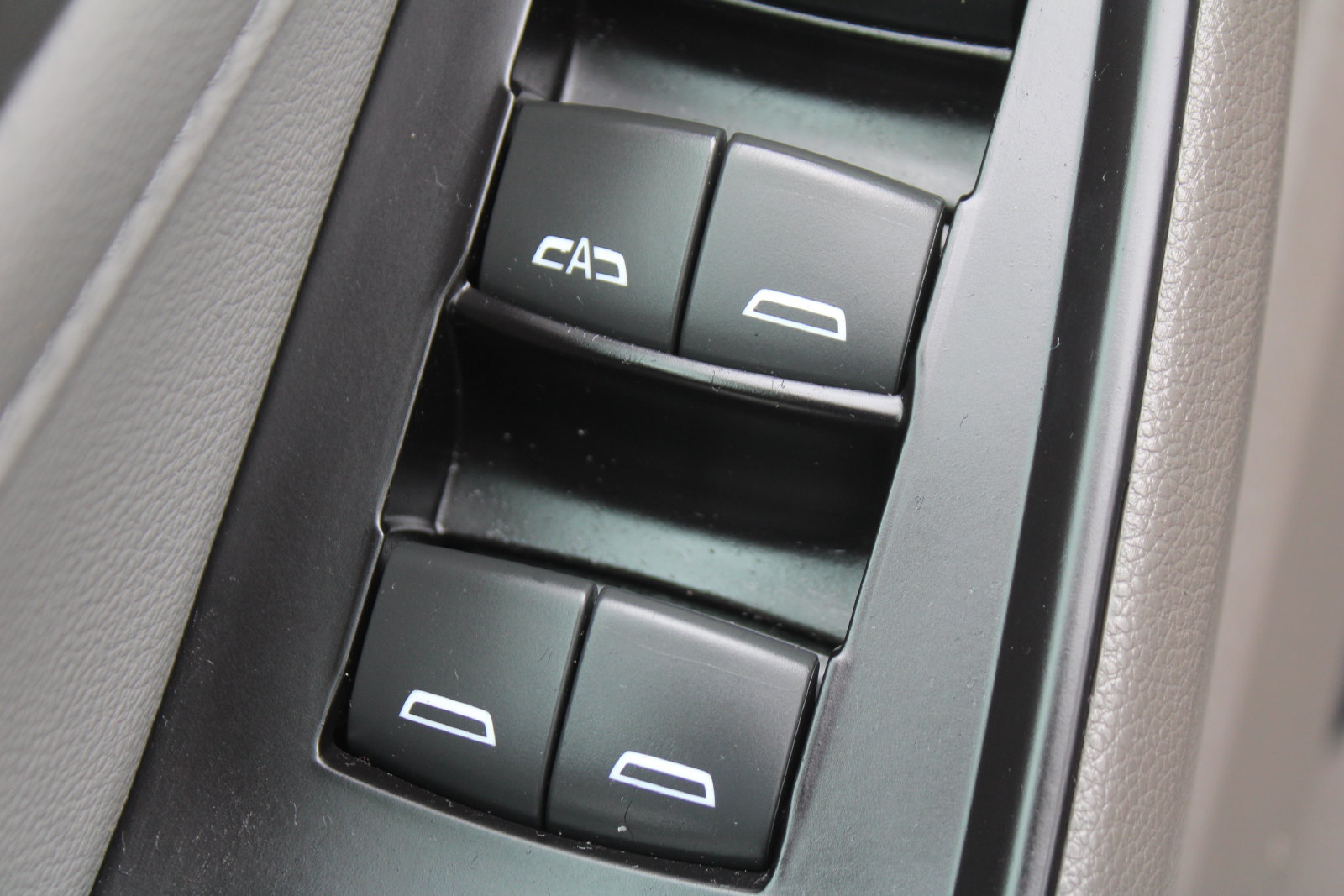 Used 2020 Chevrolet Traverse LT FWD image 20