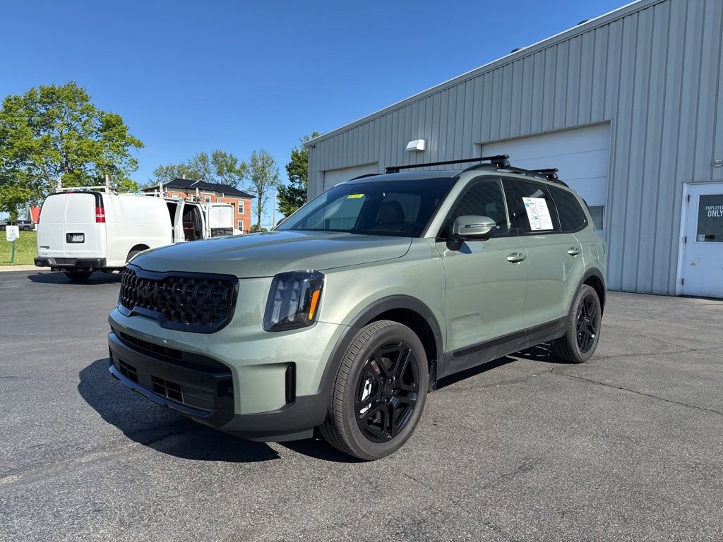 Used 2025 Kia Telluride EX X-Line AWD/4WD image 3