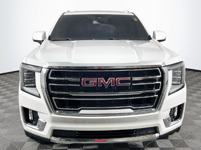 Used 2022 GMC Yukon SLT w/ SLT Premium Package AWD/4WD image 3