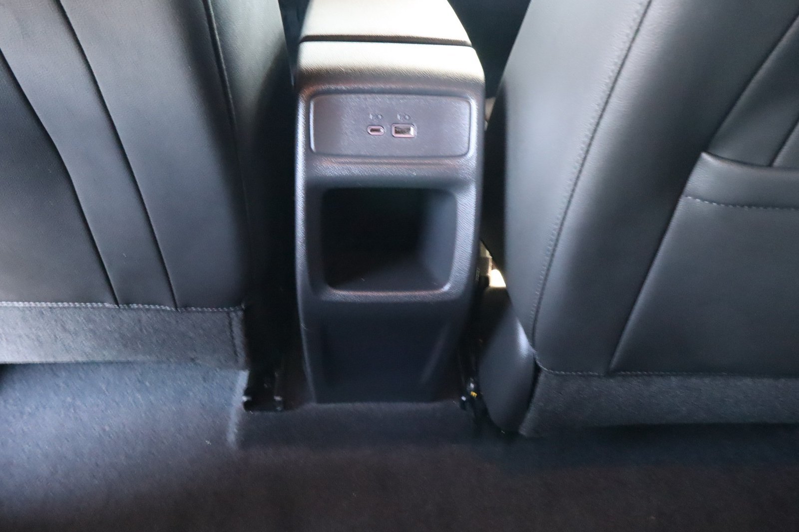 Used 2025 Chevrolet Trax RS w/ Sunroof Package FWD image 34