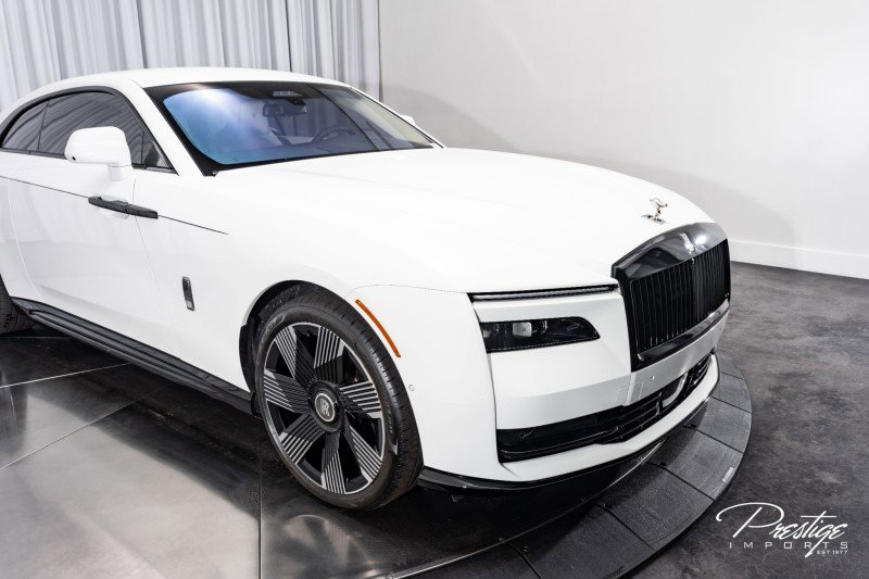 Used 2024 Rolls-Royce Spectre w/ Spectre Launch Package image 2
