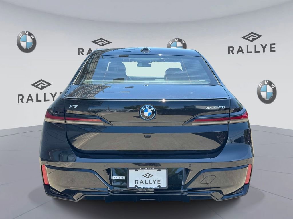 Certified 2025 BMW i7 xDrive60 w/ Premium Package AWD/4WD image 5