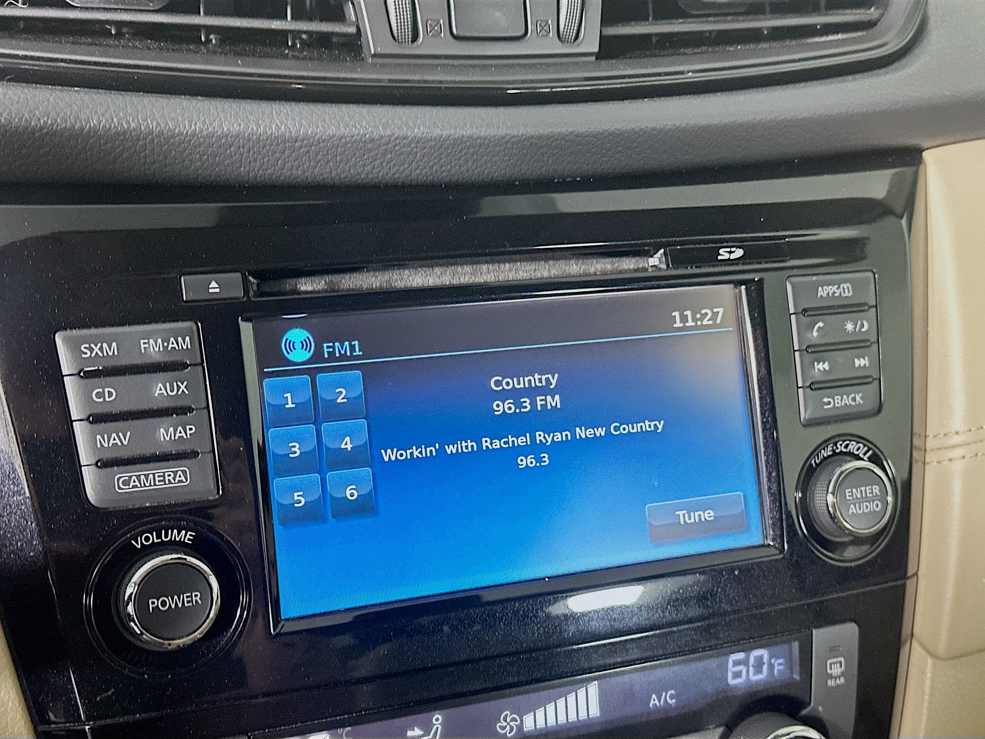 Used 2017 Nissan Rogue SL FWD image 21