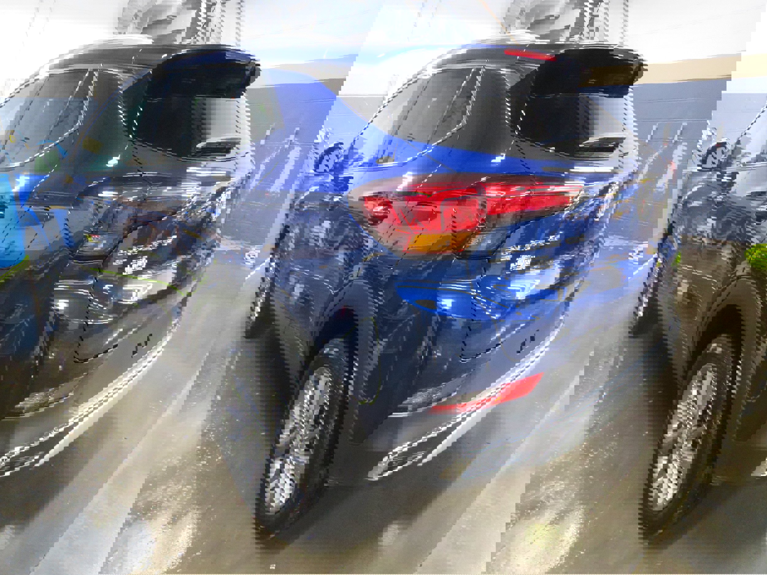 Used 2023 Buick Encore GX Essence w/ Experience Buick Package image 4