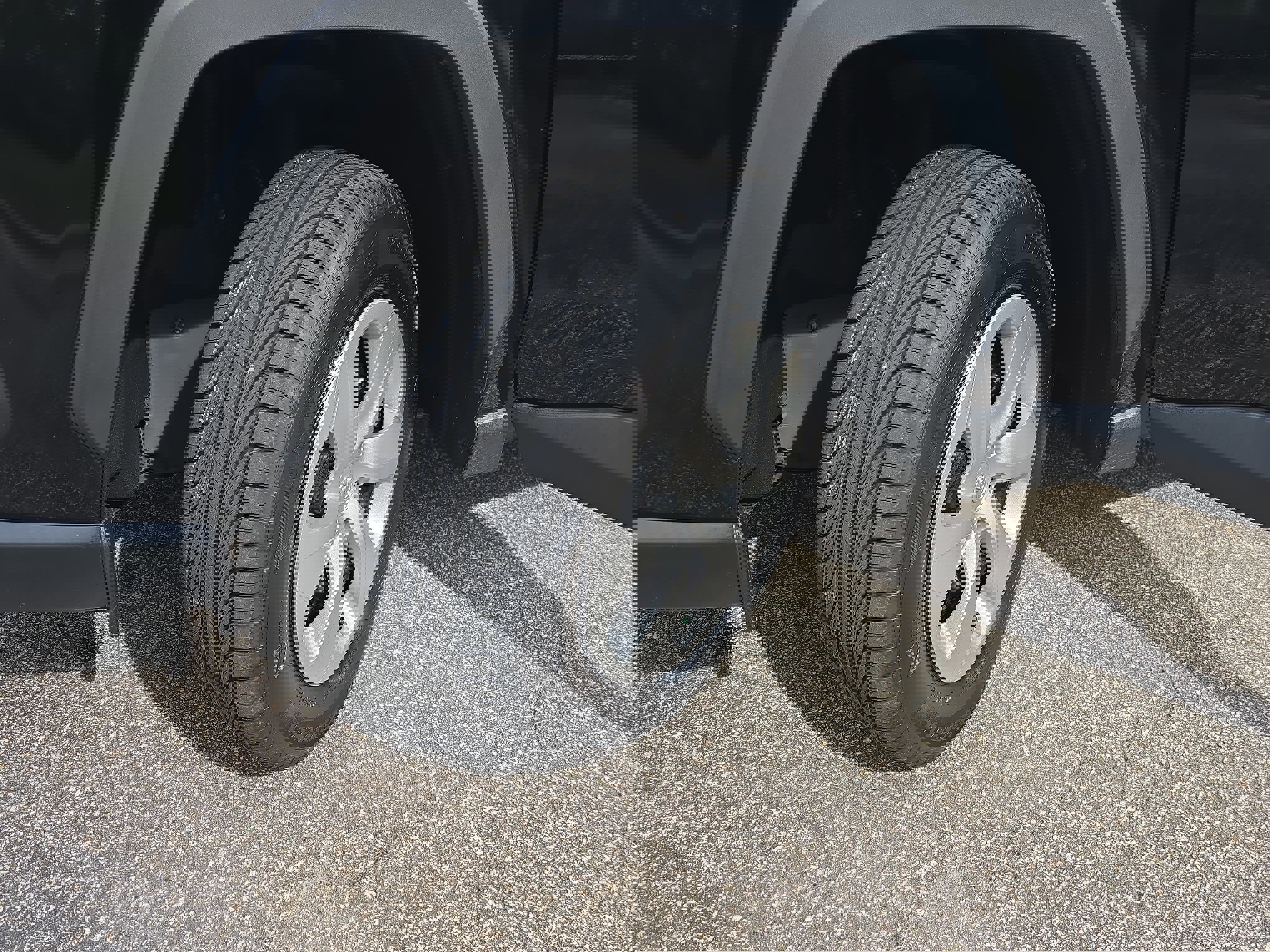 Used 2023 Toyota RAV4 LE image 30