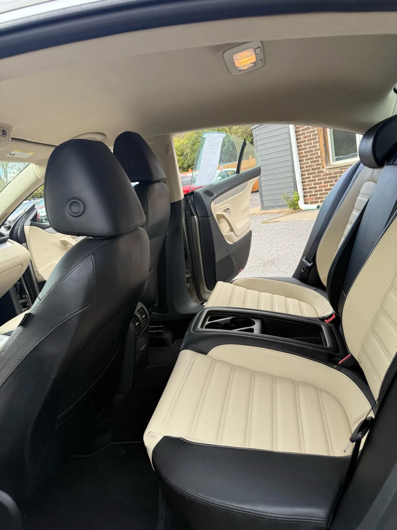 Used 2009 Volkswagen CC Sport FWD image 14