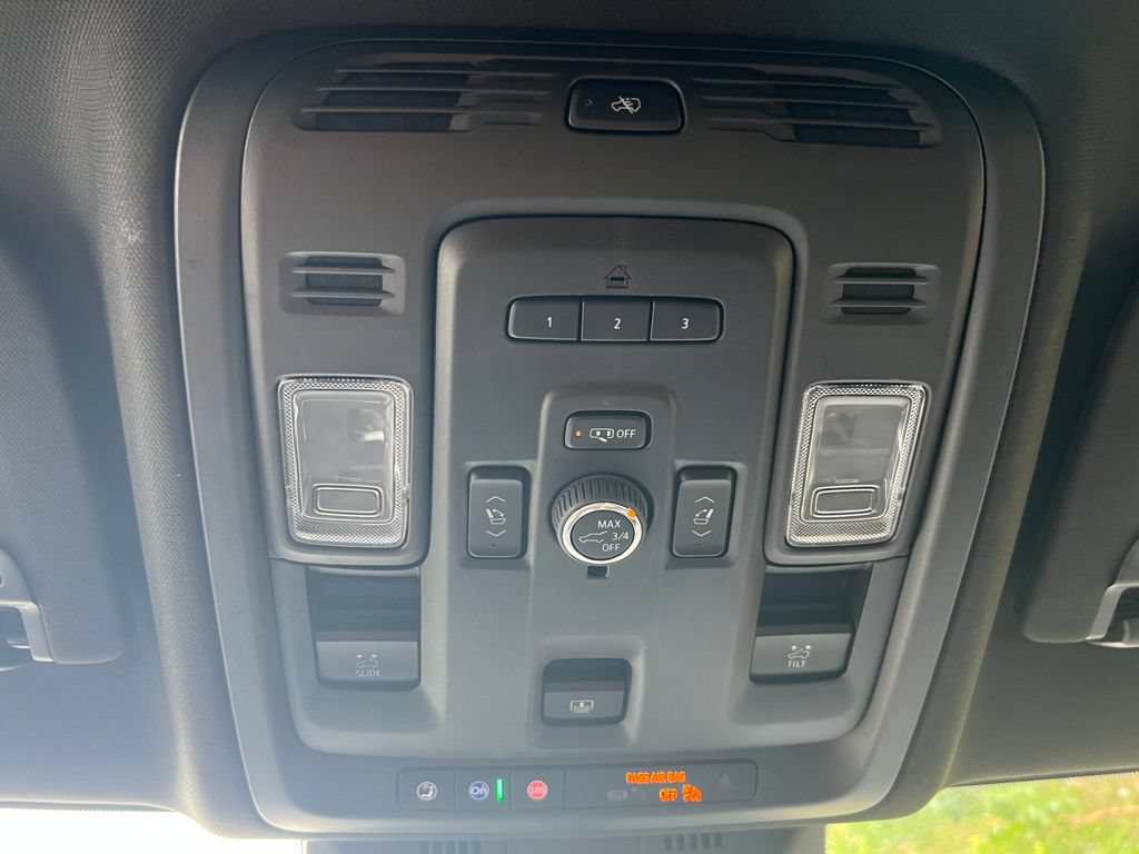 Used 2024 Cadillac Escalade ESV Sport AWD/4WD image 40