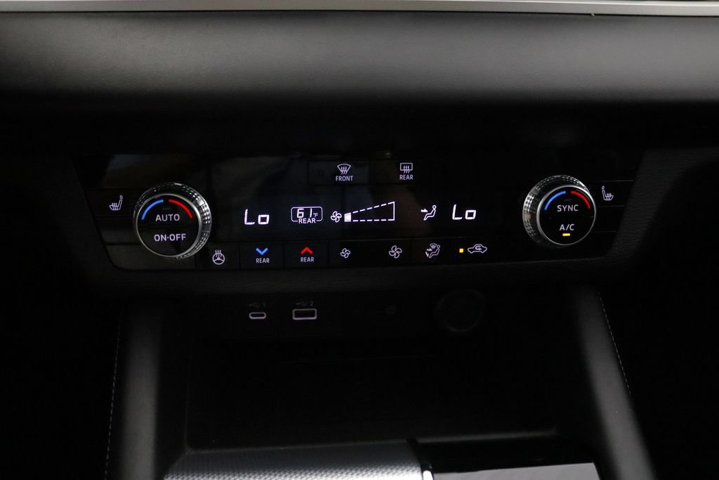 Used 2024 Mitsubishi Outlander SEL FWD image 28