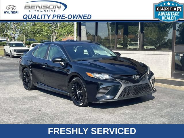 Used 2019 Toyota Camry SE FWD image 1