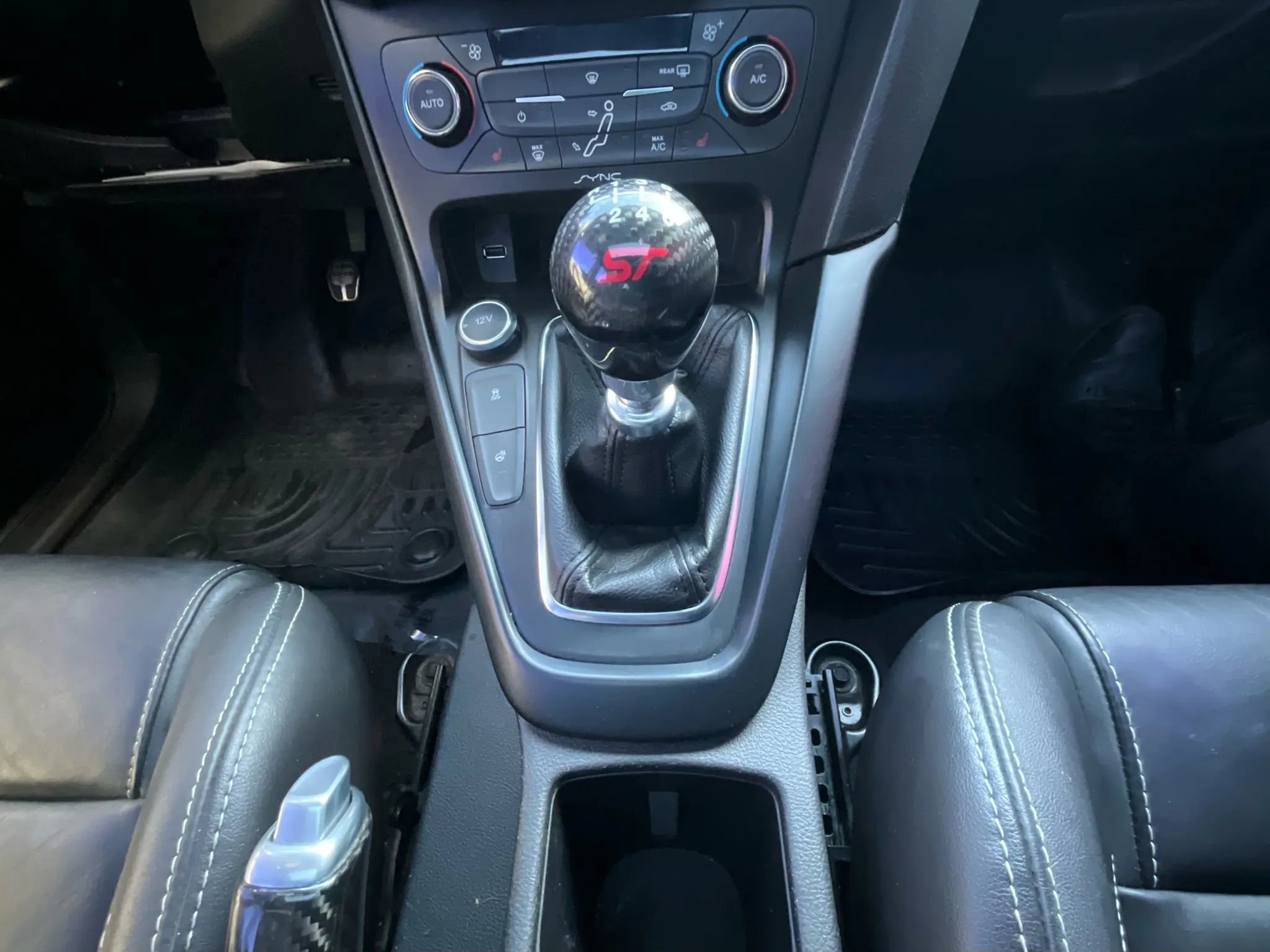 Used 2017 Ford Focus ST image 31