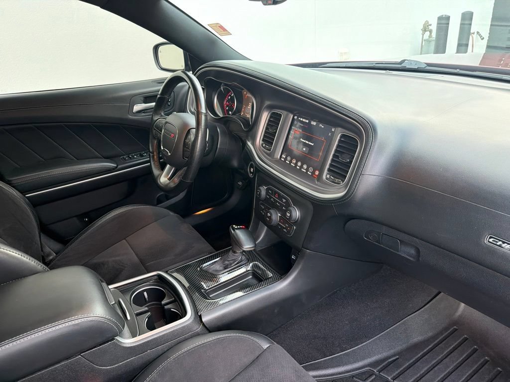 Used 2019 Dodge Charger R/T w/ Plus Group RWD image 31