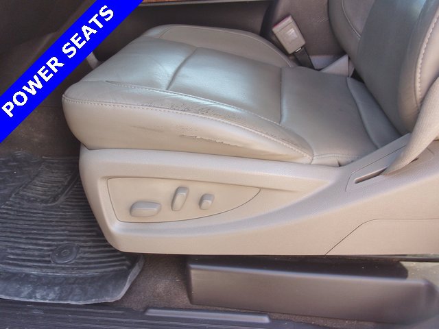 Used 2015 GMC Sierra 3500 SLT w/ Duramax Plus Package image 4