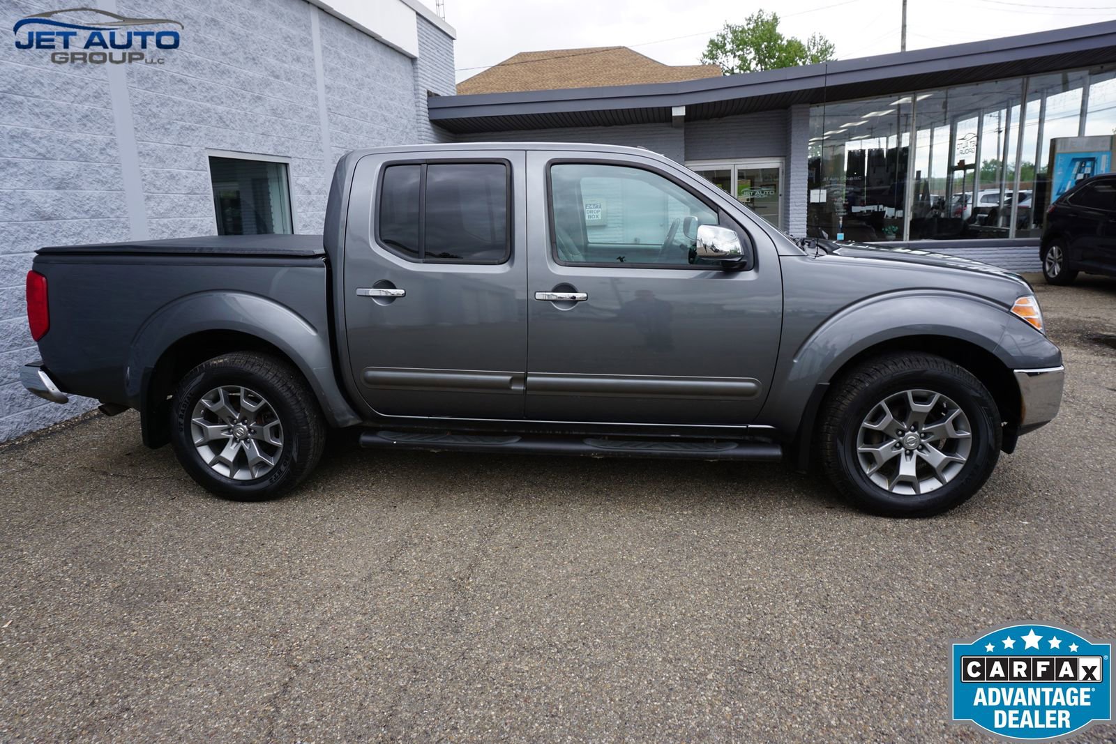 Used 2019 Nissan Frontier SL AWD/4WD image 6