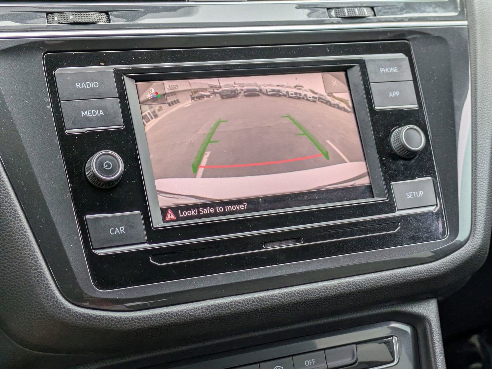 Used 2019 Volkswagen Tiguan S FWD image 13