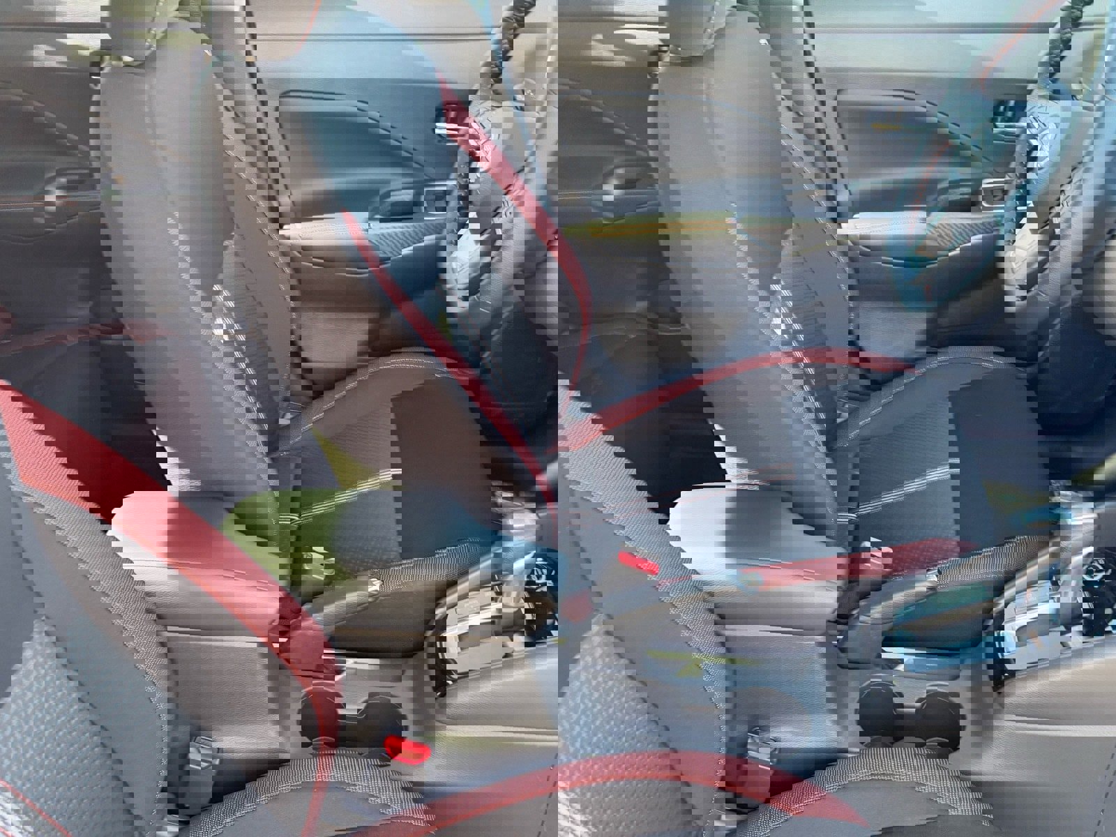 New 2025 Nissan Versa SR w/ Trunk Package image 12