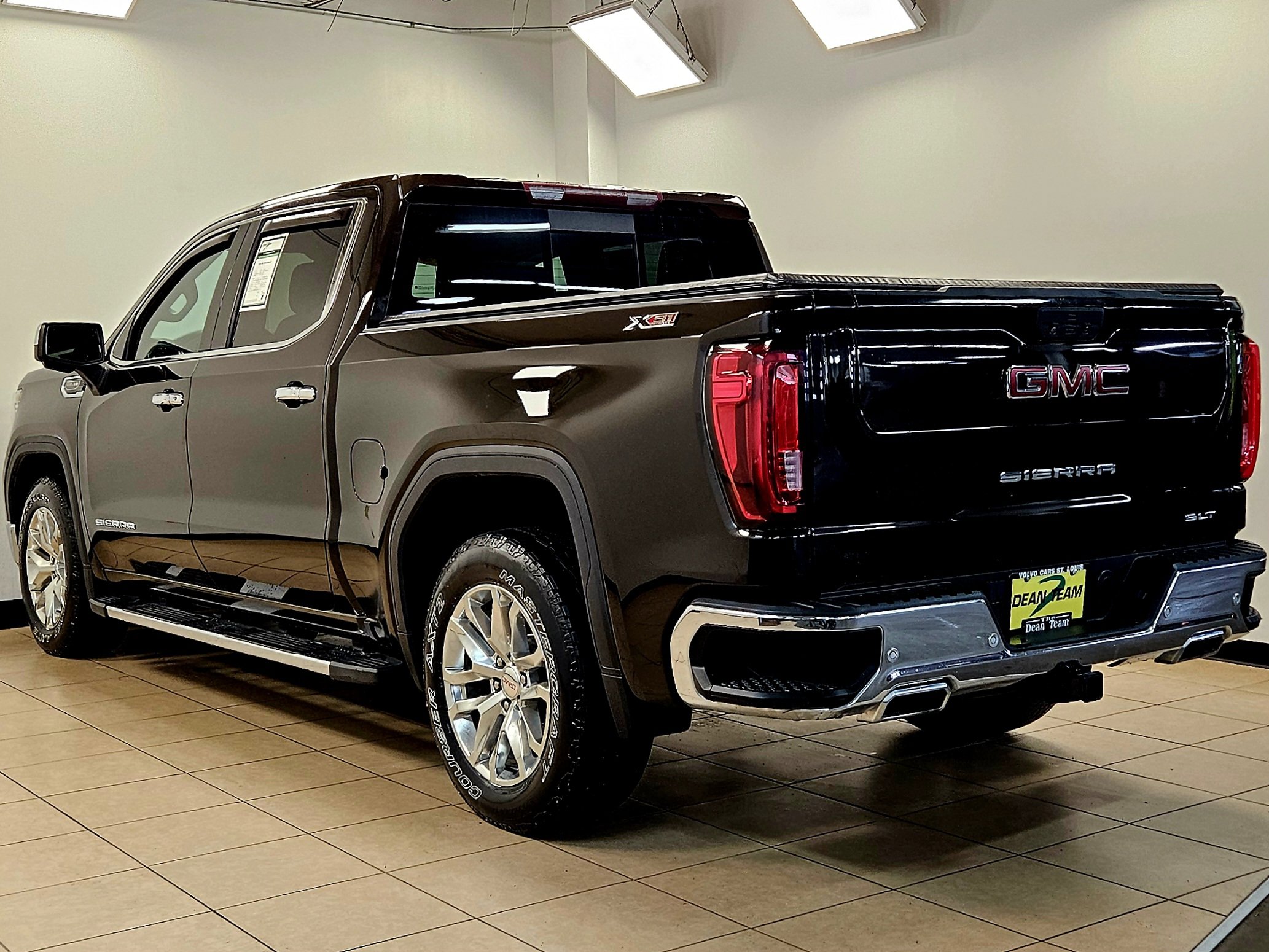 Used 2019 GMC Sierra 1500 SLT w/ SLT Premium Plus Package image 5