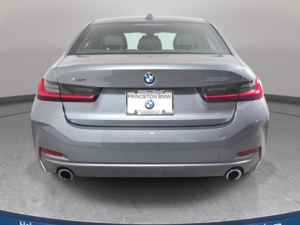 Used 2024 BMW 330i xDrive Sedan w/ Premium Package AWD/4WD image 7