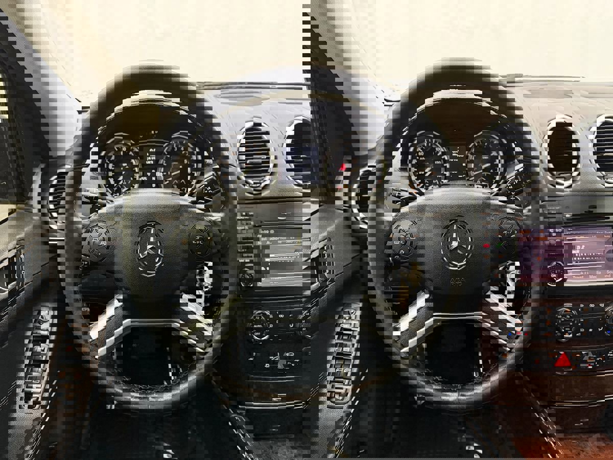 Used 2012 Mercedes-Benz GL 450 4MATIC image 10