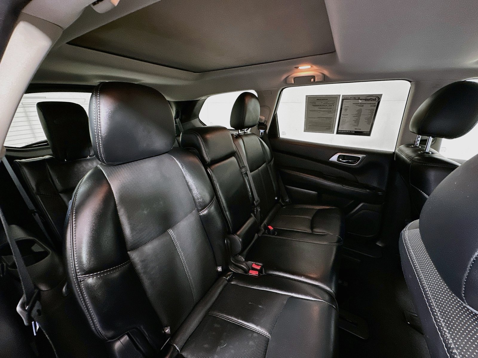 Used 2016 Nissan Pathfinder Platinum AWD/4WD image 33