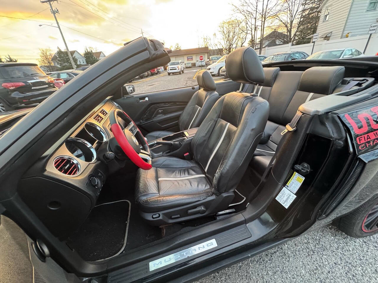 Used 2010 Ford Mustang GT Premium image 27