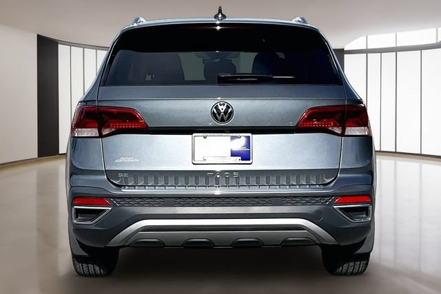 Used 2023 Volkswagen Taos SE FWD image 5