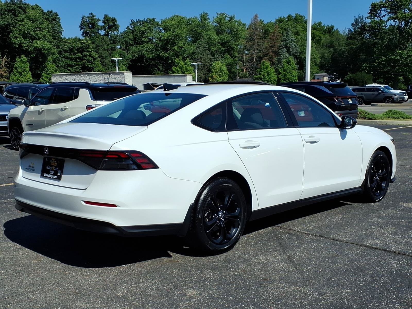 Certified 2025 Honda Accord SE image 11
