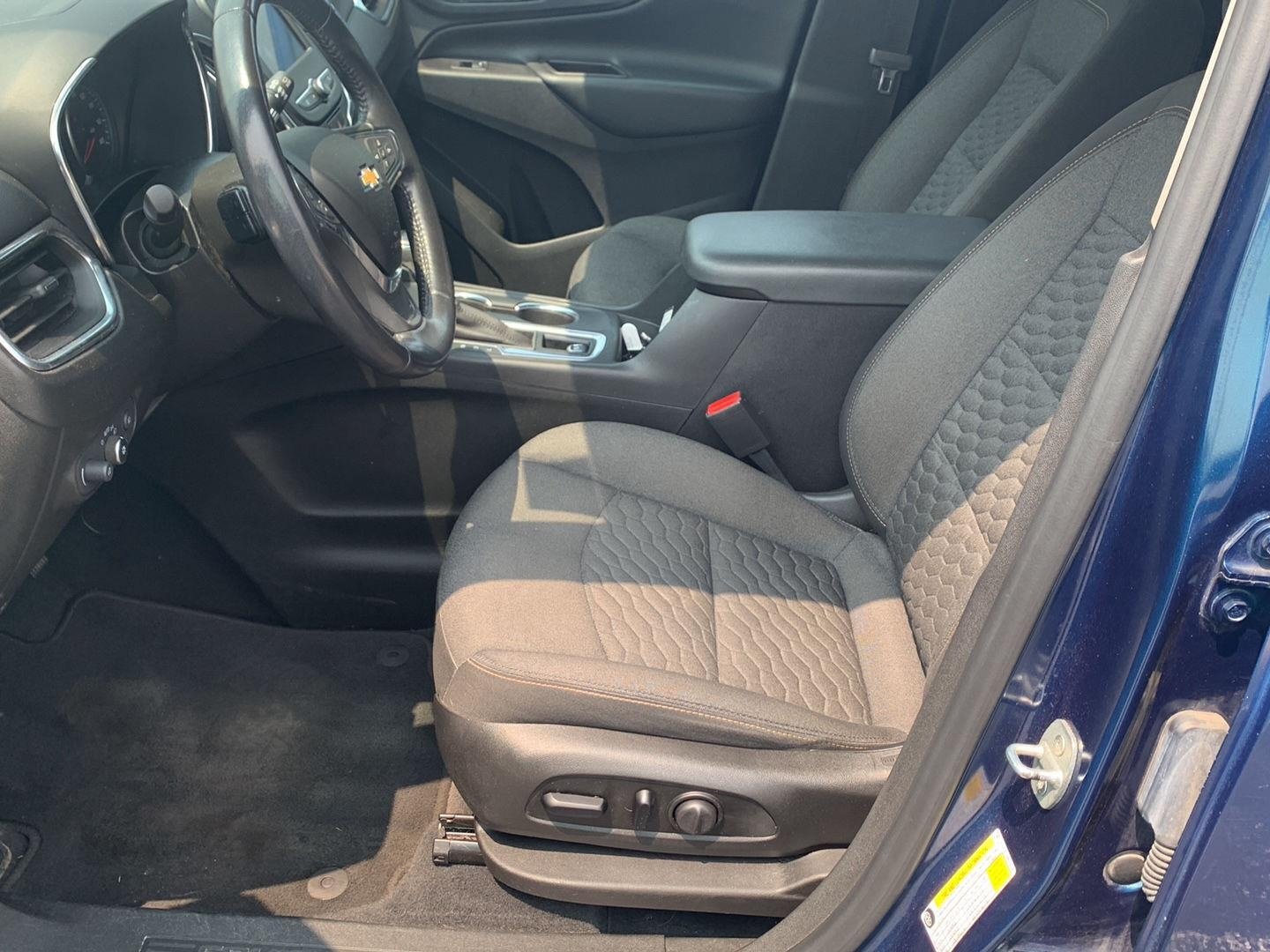 Used 2021 Chevrolet Equinox LT AWD/4WD image 16