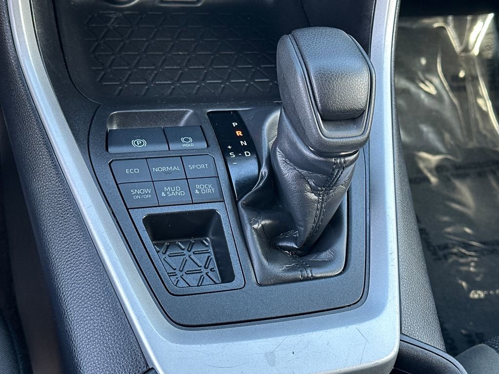 Used 2024 Toyota RAV4 LE image 26