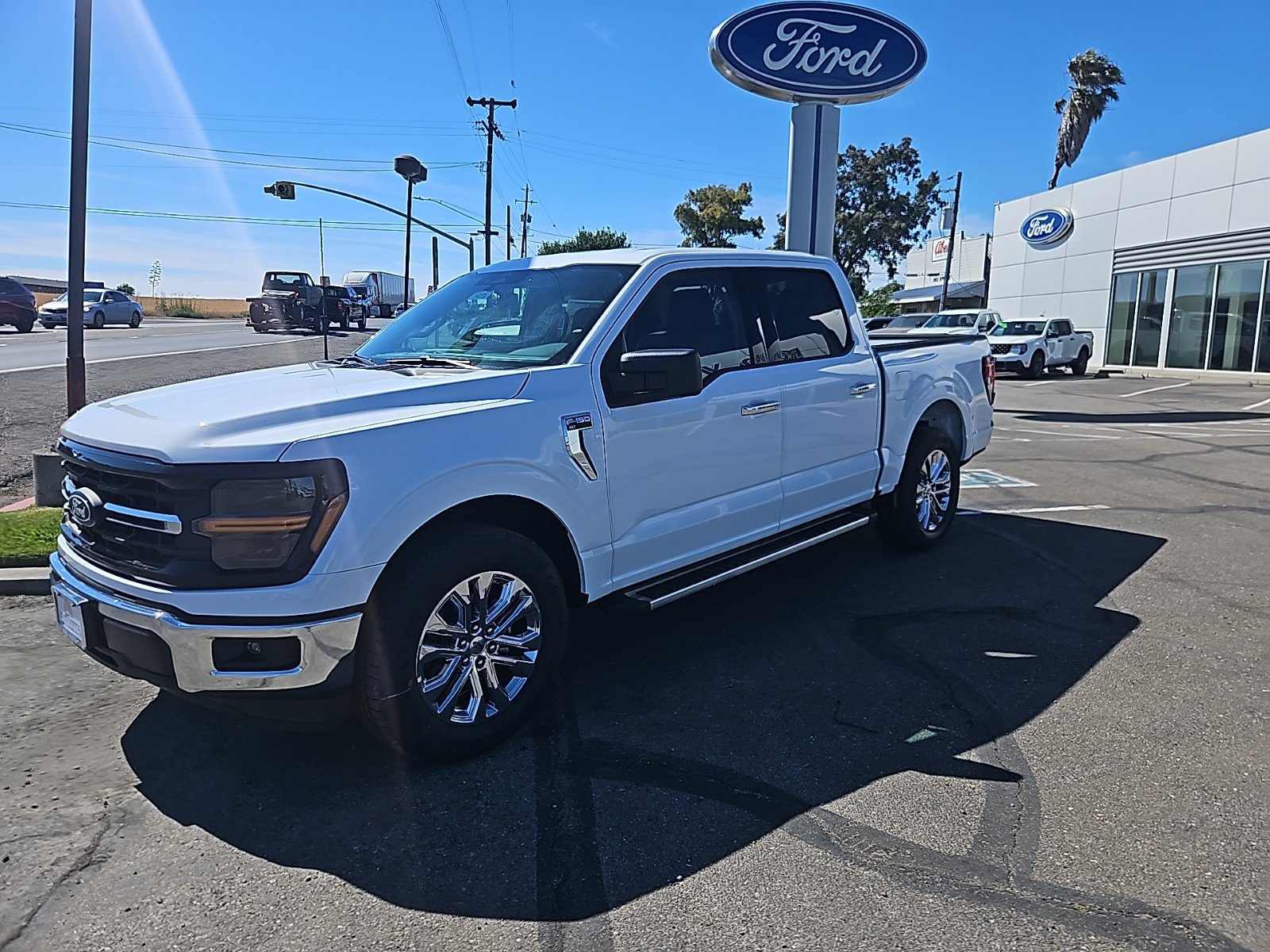 New 2026 Ford F150 XLT w/ XLT Chrome Appearance Package RWD image 2