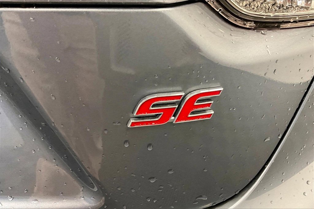 Used 2023 Toyota Corolla SE w/ SE Premium Package image 7