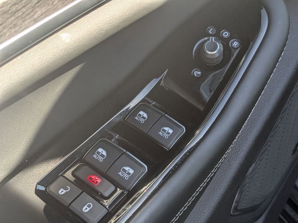 Used 2024 Jeep Grand Cherokee L Overland w/ Rear Seat Video Group I image 16