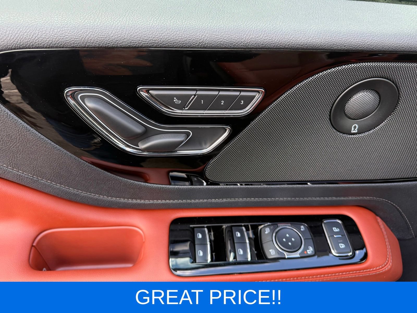 Used 2025 Lincoln Aviator Reserve w/ Illumination Package AWD/4WD image 16