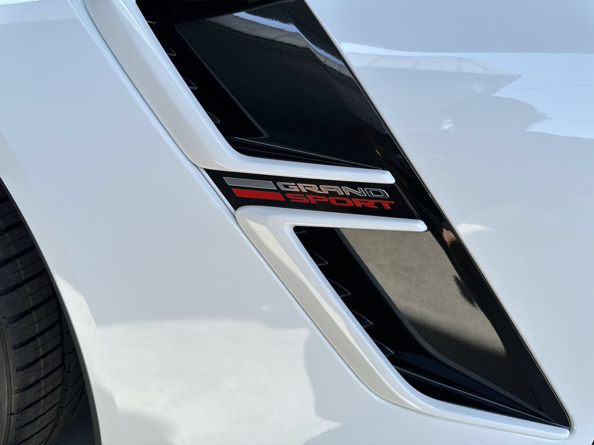 Used 2019 Chevrolet Corvette Grand Sport RWD image 31