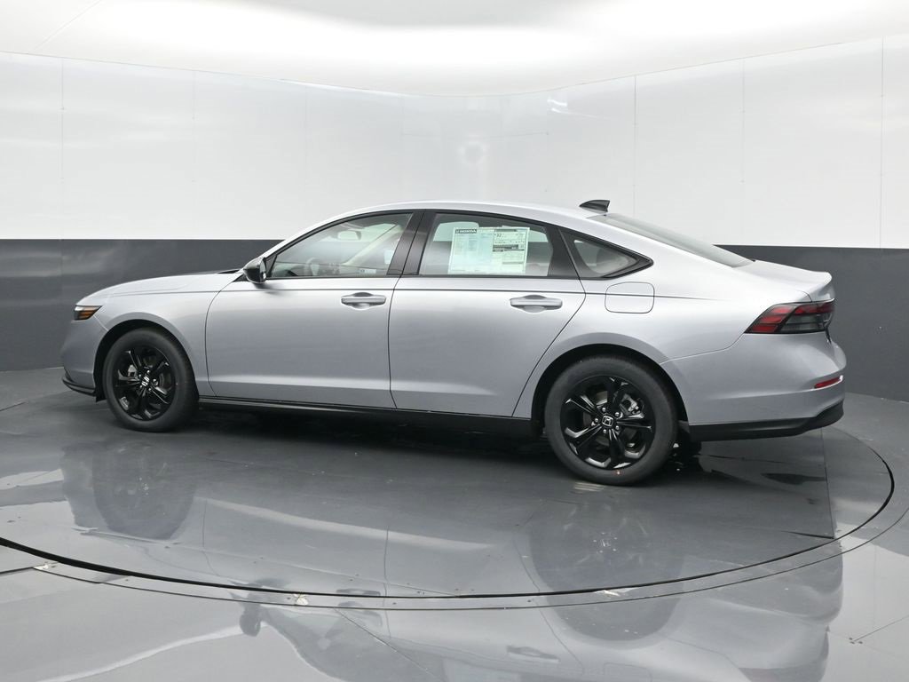 New 2025 Honda Accord SE image 13