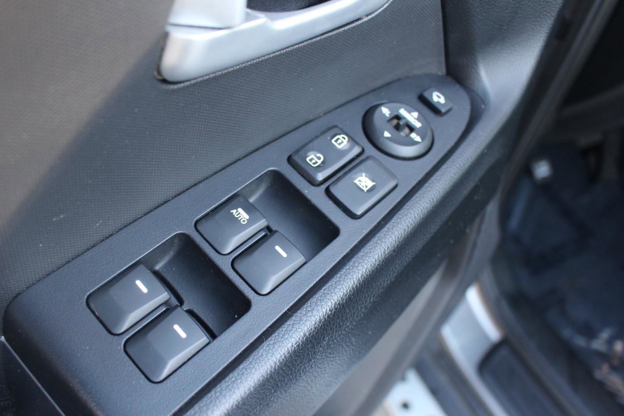 Used 2013 Kia Sportage EX w/ EX Premium Pkg FWD image 13