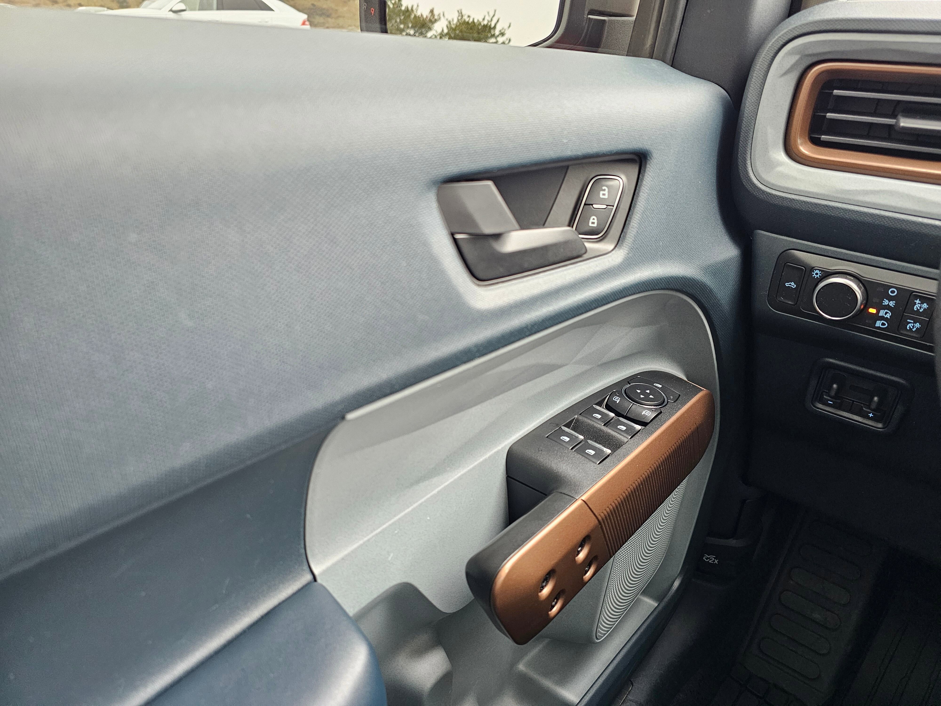 Used 2022 Ford Maverick Lariat w/ Lariat Luxury Package image 59