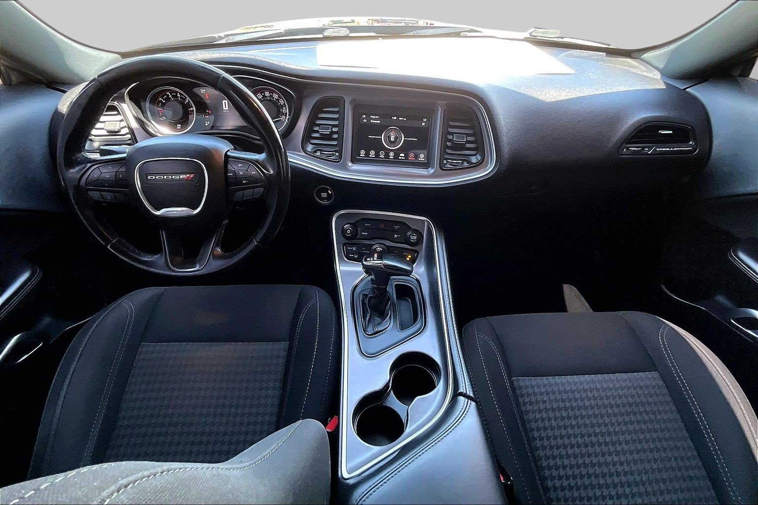 Used 2019 Dodge Challenger SXT RWD image 14