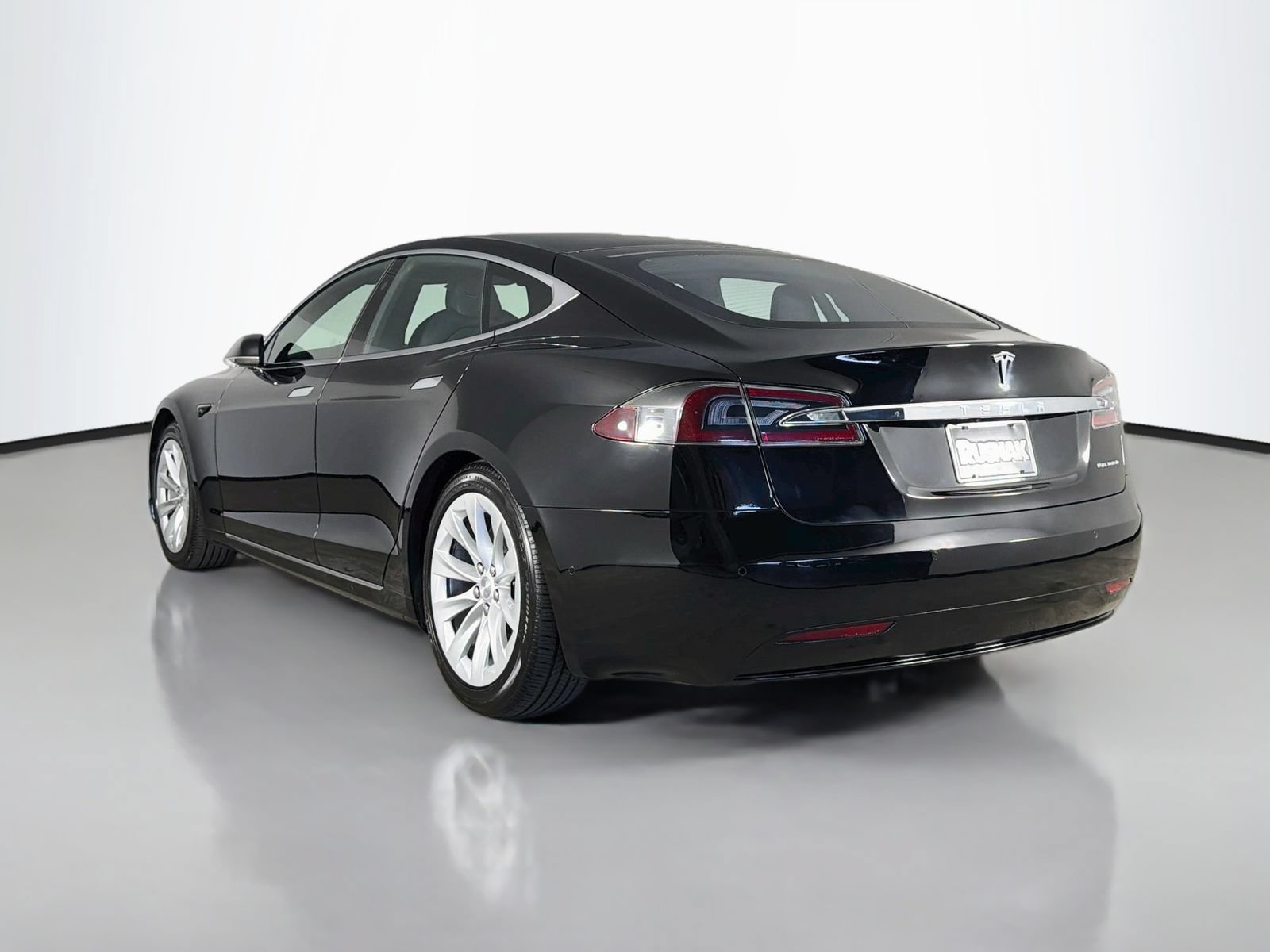 Used 2020 Tesla Model S Long Range Plus AWD/4WD image 5