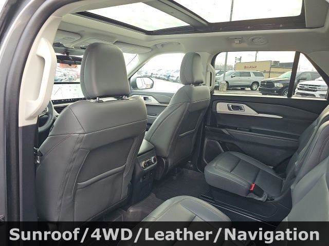 Used 2025 Ford Explorer Active w/ Active Comfort Package image 24