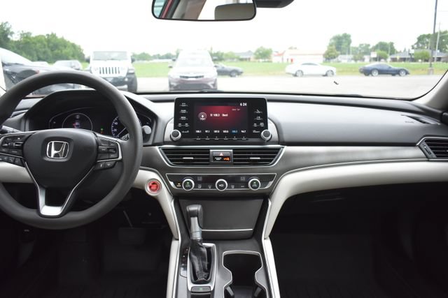 Used 2018 Honda Accord LX image 31