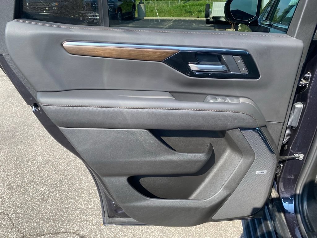 New 2026 Chevrolet Tahoe High Country AWD/4WD image 26